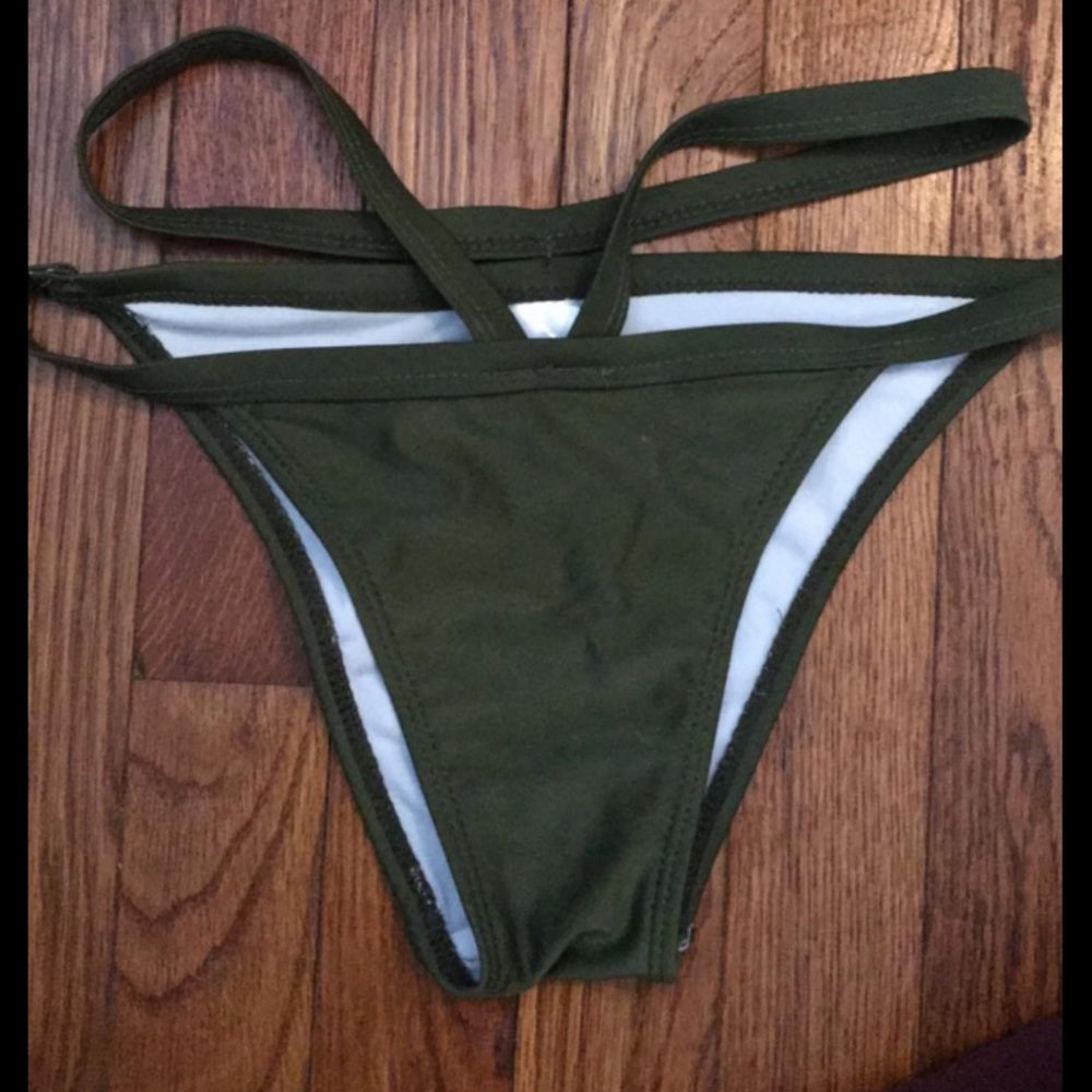 New!! High waisted v cut bottoms